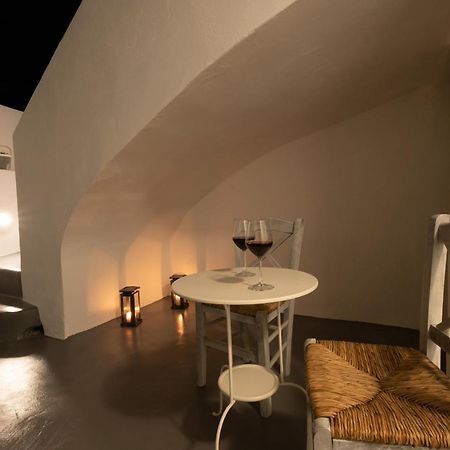 White Orchid Cave House & Studio Пиргос Экстерьер фото
